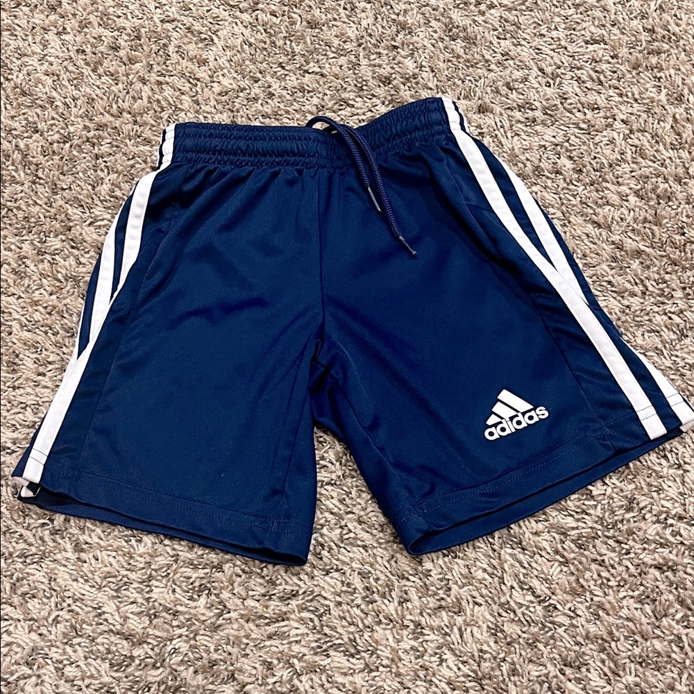 ADIDAS shorts - Picture 2 of 4